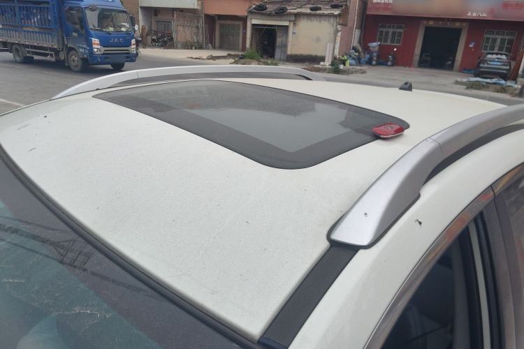 Used Luxgen U6 SUV 2014 2.0T ZhiZun Model Roof
