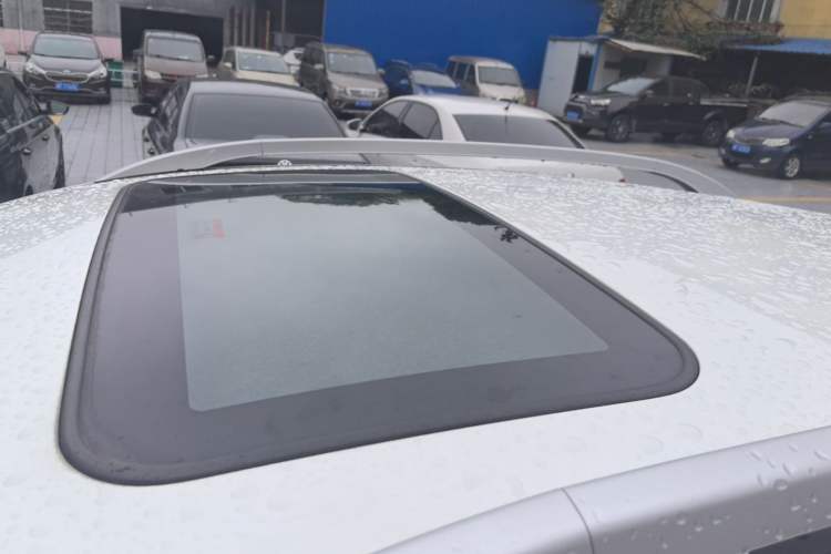 Used Luxgen U6 SUV 2014 1.8T Fashion Edition Roof
