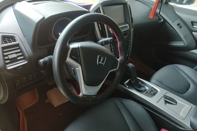 Used Luxgen U6 SUV 2014 1.8T ZhiZun Model Steering Wheel