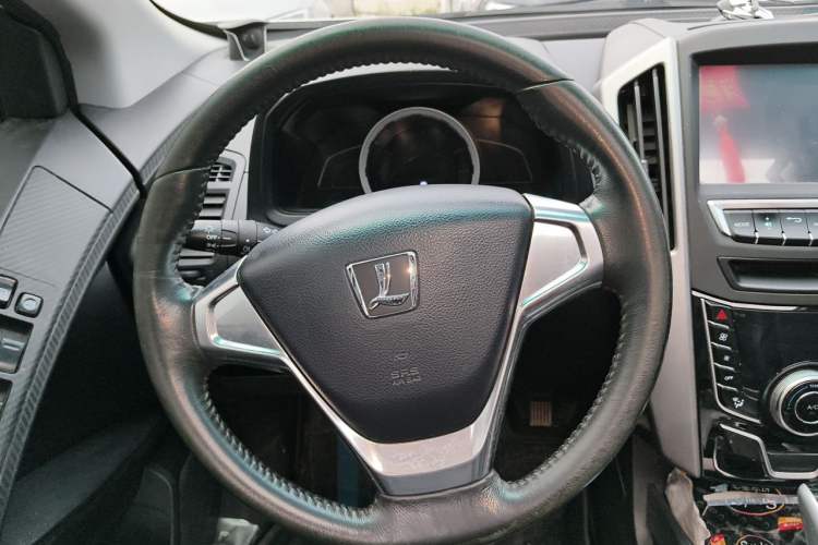 Used Luxgen U6 SUV 2014 1.8T Fashion Edition Steering Wheel