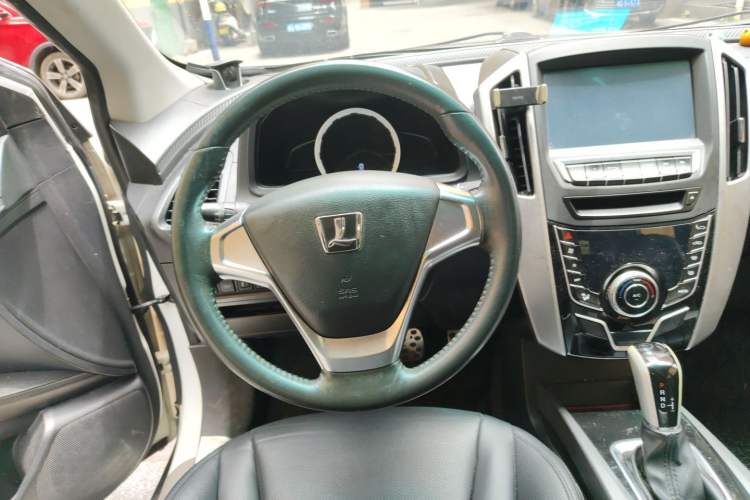 Used Luxgen U6 SUV 2014 1.8T Fashion Edition Steering Wheel