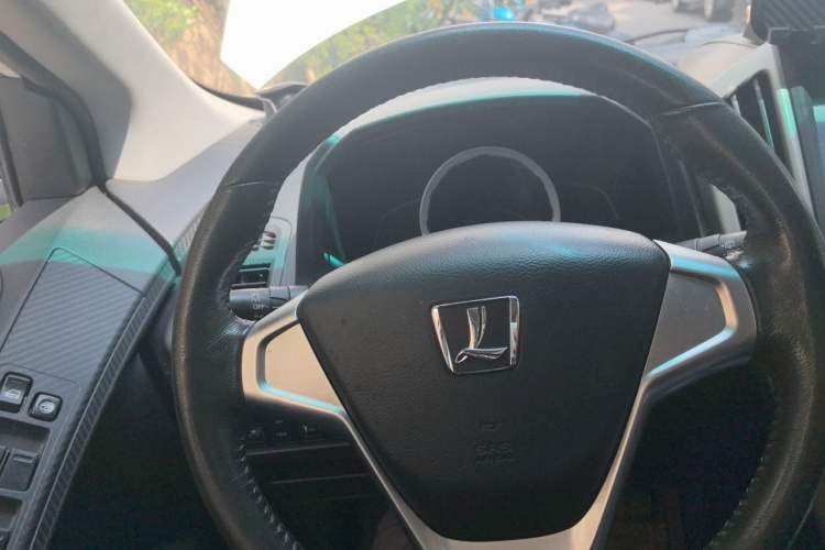 Used Luxgen U6 SUV 2014 1.8T Fashion Edition Steering Wheel
