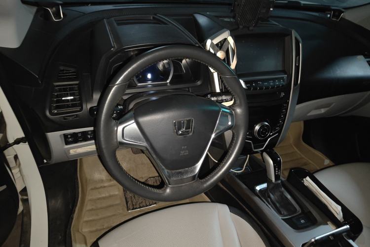 Used Luxgen U6 SUV 2014 1.8T Fashion Edition Steering Wheel