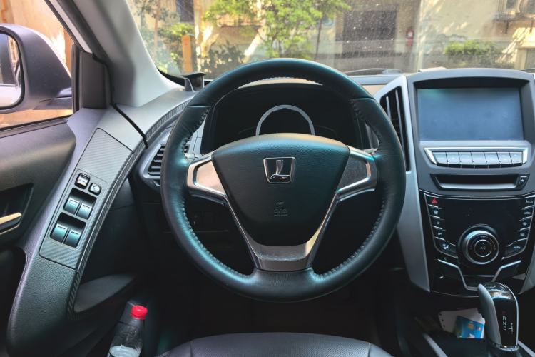 Used Luxgen U6 SUV 2014 1.8T Fashion Edition Steering Wheel