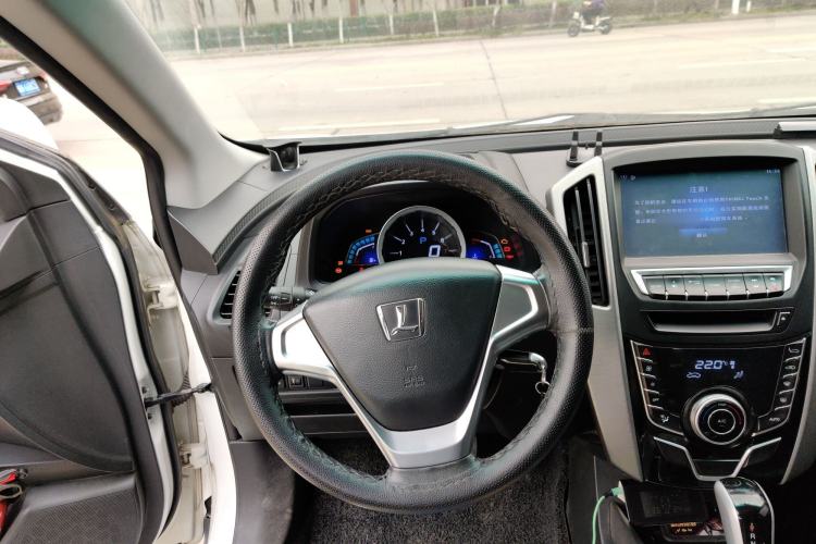 Used Luxgen U6 SUV 2014 1.8T Fashion Edition Steering Wheel