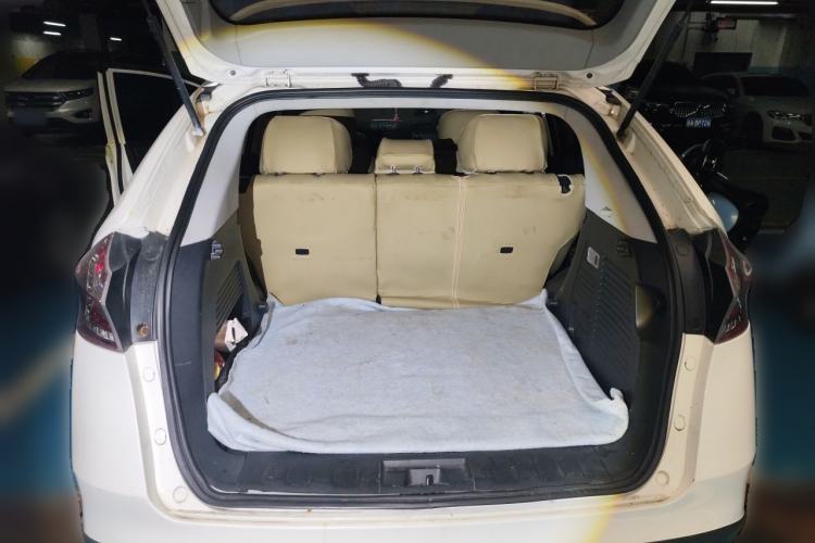 Used Luxgen U6 SUV 2014 1.8T Charm Version Trunk