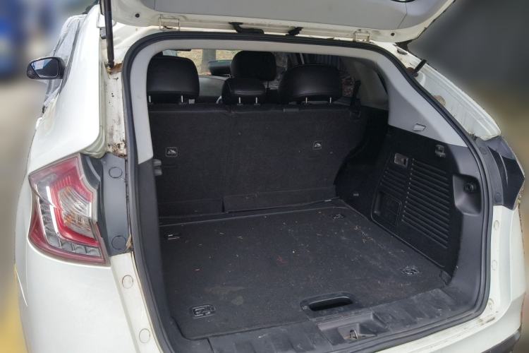 Used Luxgen U6 SUV 2014 1.8T Fashion Edition Trunk