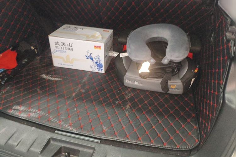 Used Luxgen U6 SUV 2014 1.8T Fashion Edition Trunk