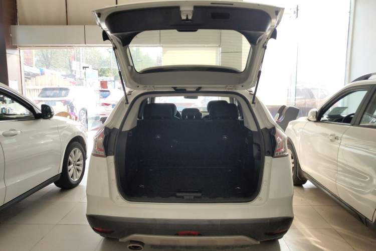 Used Luxgen U6 SUV 2014 1.8T Charm Version Trunk