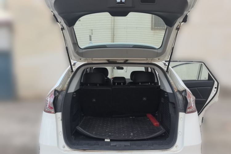 Used Luxgen U6 SUV 2014 1.8T Fashion Edition Trunk