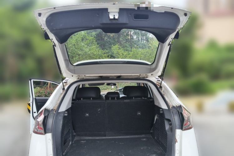 Used Luxgen U6 SUV 2014 1.8T Fashion Edition Trunk