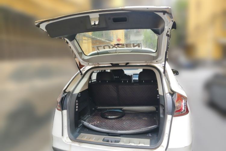 Used Luxgen U6 SUV 2014 1.8T Fashion Edition Trunk