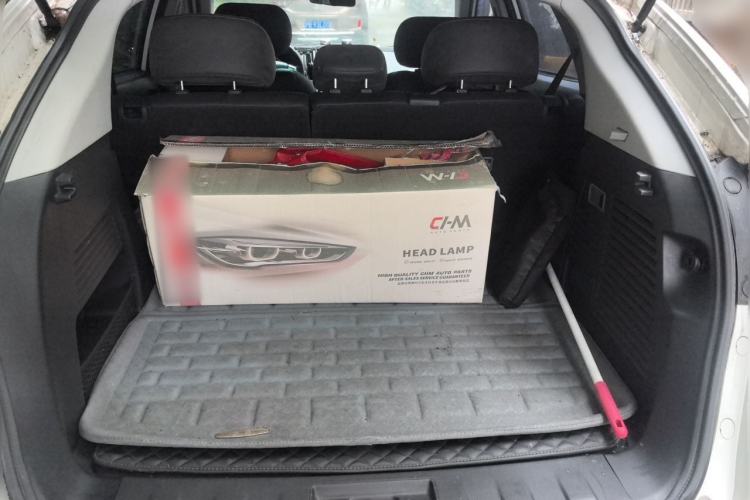 Used Luxgen U6 SUV 2014 2.0T Fashion Edition Trunk