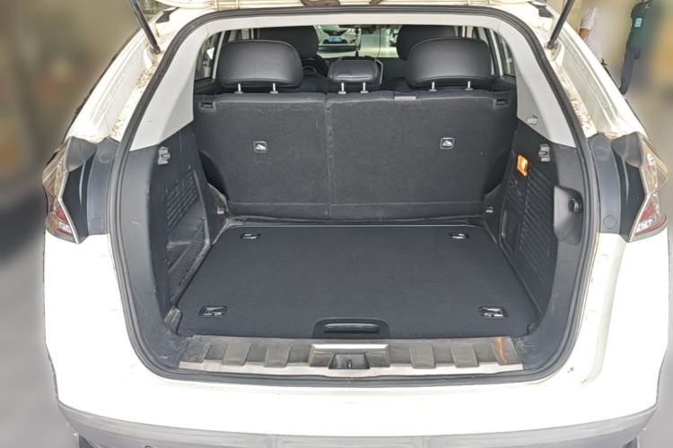 Used Luxgen U6 SUV 2014 1.8T Fashion Edition Trunk