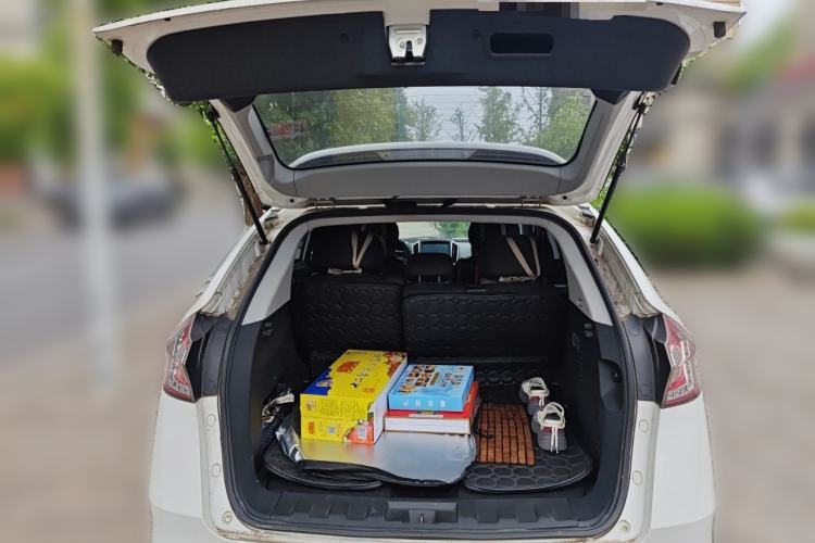 Used Luxgen U6 SUV 2014 1.8T New Innovation Type Trunk