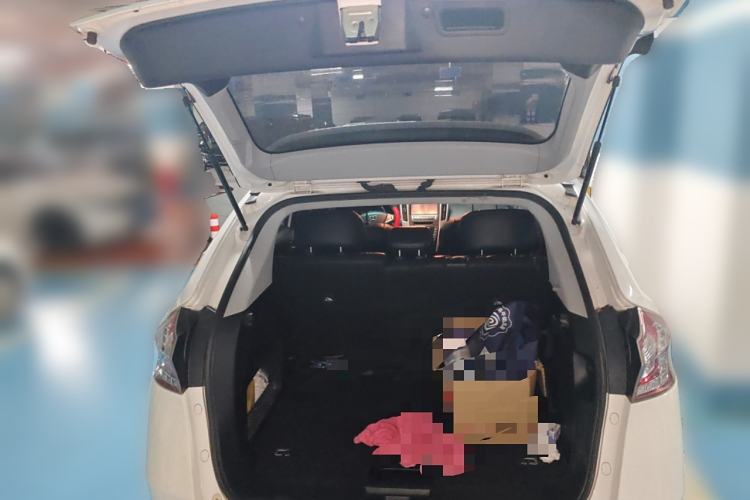 Used Luxgen U6 SUV 2014 1.8T Fashion Edition Trunk