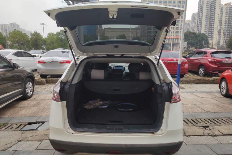 Used Luxgen U6 SUV 2014 1.8T Fashion Edition Trunk