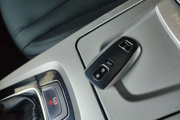 Used Luxgen U6 SUV 2014 1.8T ZhiZun Model Vehicle Key