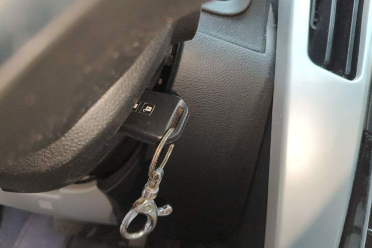 Used Luxgen U6 SUV 2014 1.8T Fashion Edition Vehicle Key