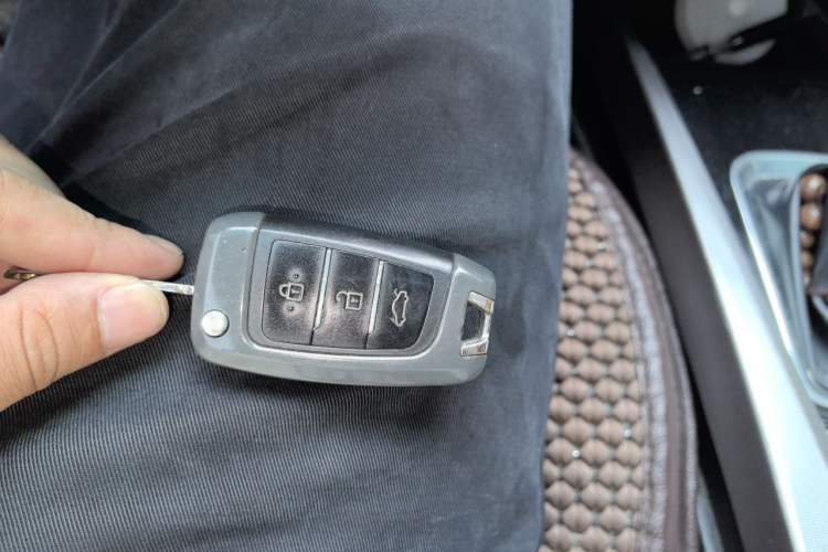 Used Luxgen U6 SUV 2014 1.8T Fashion Edition Vehicle Key