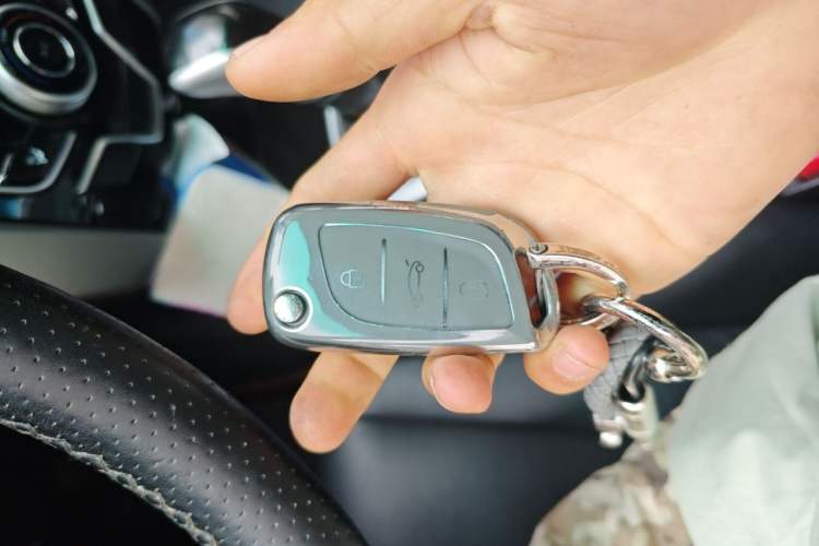 Used Luxgen U6 SUV 2014 1.8T Charm Version Vehicle Key