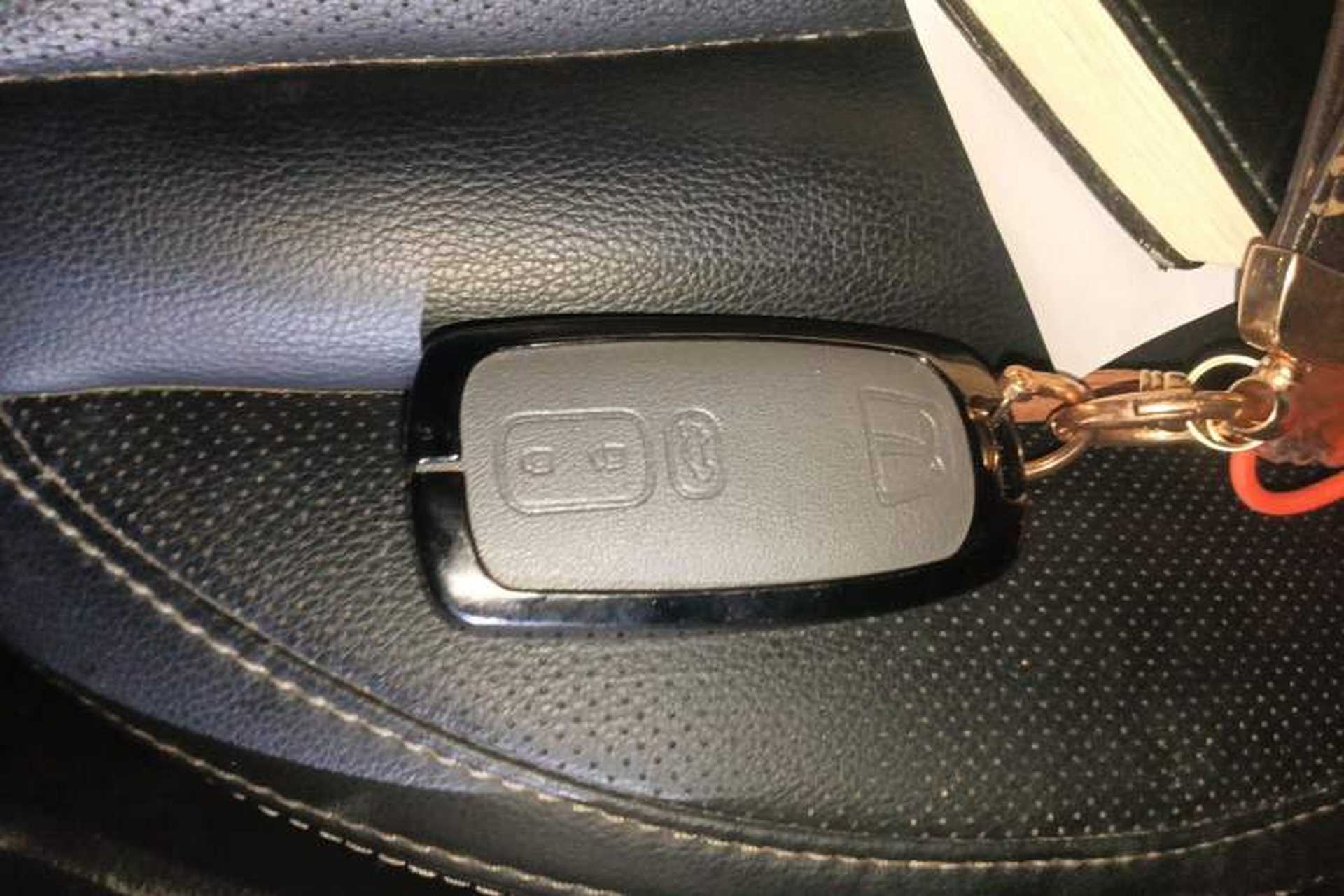 Used Luxgen U6 SUV 2014 2.0T ZhiZun Model Vehicle Key