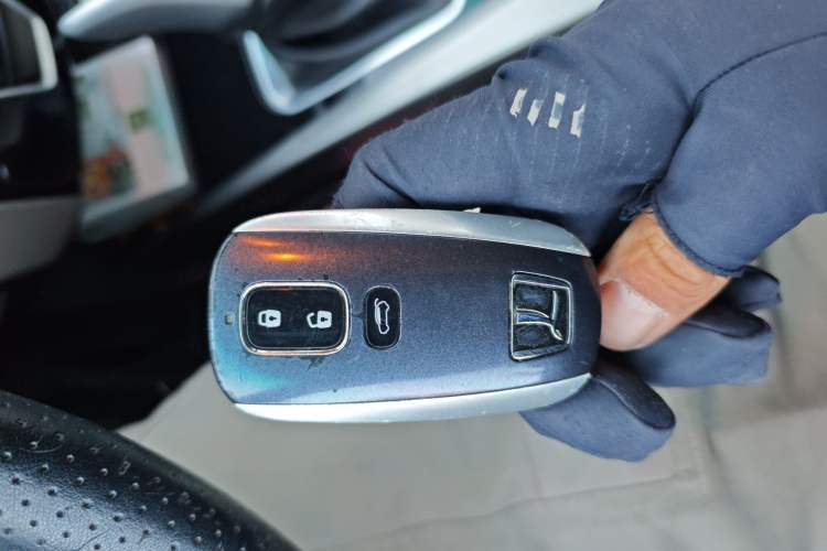 Used Luxgen U6 SUV 2014 1.8T ZhiZun Model Vehicle Key