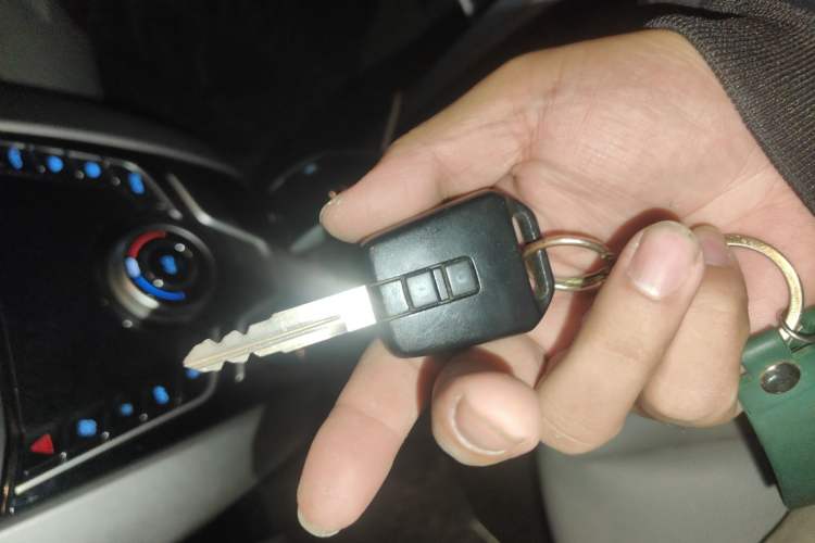 Used Luxgen U6 SUV 2014 1.8T Fashion Edition Vehicle Key