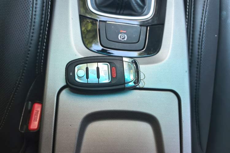 Used Luxgen U6 SUV 2014 1.8T Fashion Edition Vehicle Key