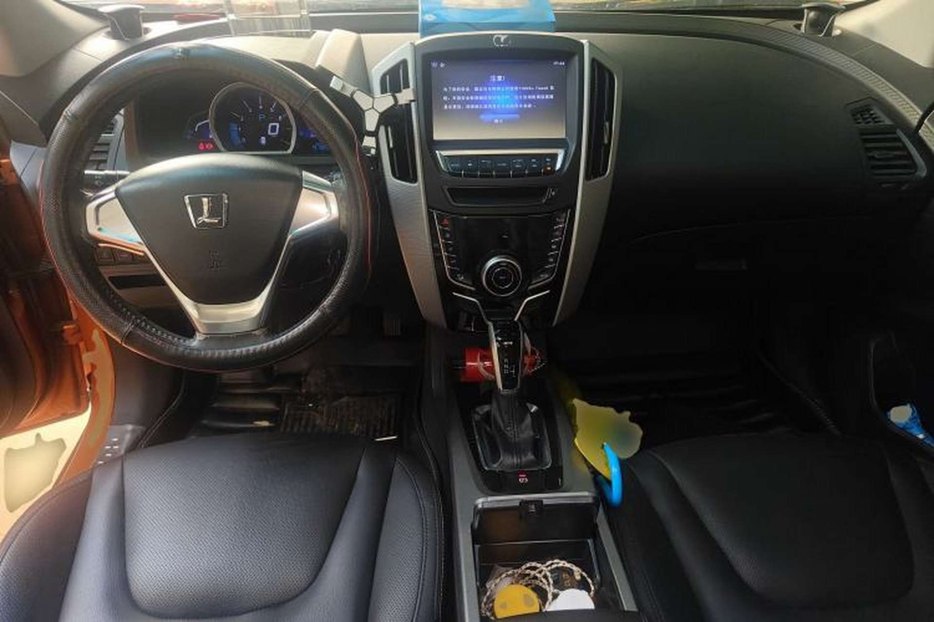 Used Luxgen U6 SUV 2014 1.8T Fashion Edition Center Console
