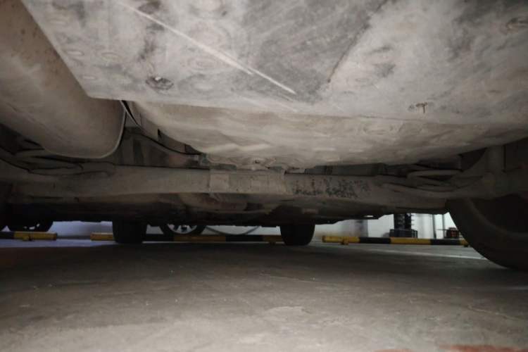 Used Luxgen U6 SUV 2014 1.8T ZhiZun Model Chassis Rear