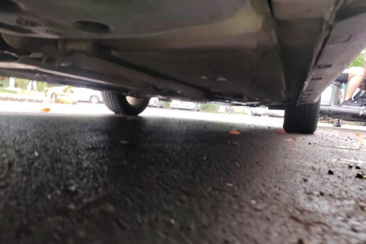 Used Luxgen U6 SUV 2014 2.0T ZhiZun Model Chassis Rear Right