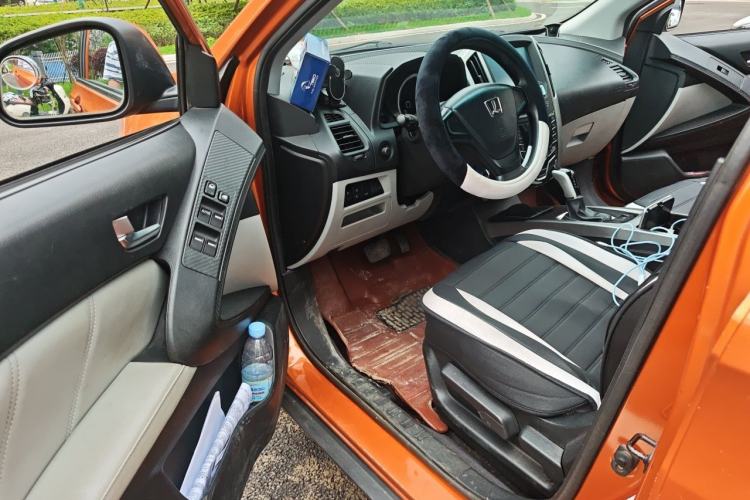 Used Luxgen U6 SUV 2014 1.8T Charm Version Driver Seat
