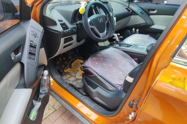 Used Luxgen U6 SUV 2014 2.0T ZhiZun Model Driver Seat