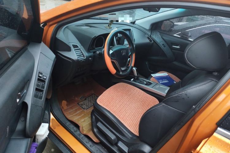 Used Luxgen U6 SUV 2014 1.8T Fashion Edition Driver Seat