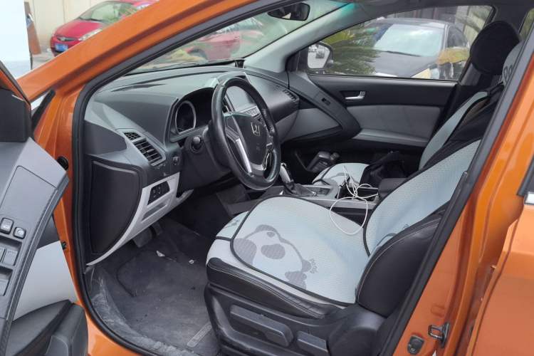 Used Luxgen U6 SUV 2014 1.8T Fashion Edition Driver Seat