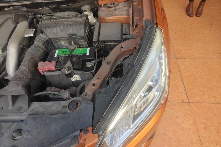Used Luxgen U6 SUV 2014 1.8T Fashion Edition Engine Bay Left