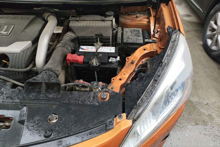 Used Luxgen U6 SUV 2014 1.8T Fashion Edition Engine Bay Left