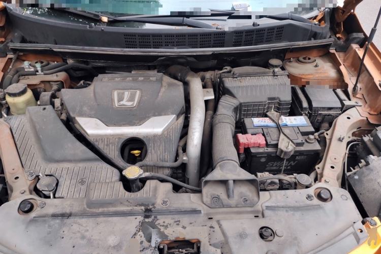 Used Luxgen U6 SUV 2014 2.0T ZhiZun Model Engine Bay