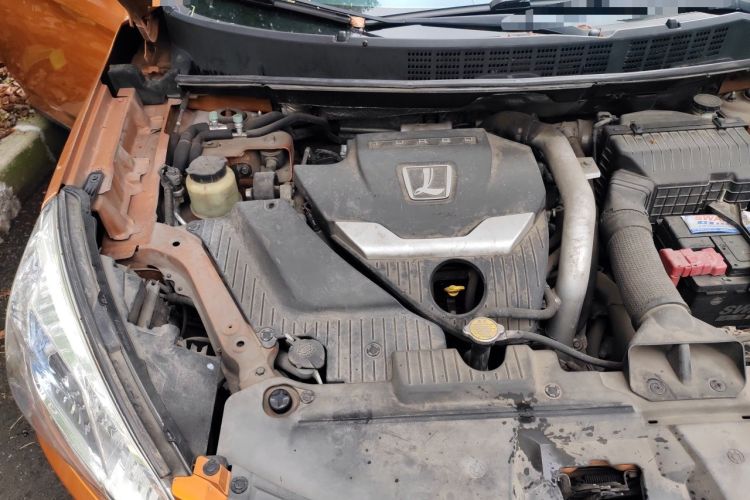 Used Luxgen U6 SUV 2014 2.0T ZhiZun Model Engine Bay Right