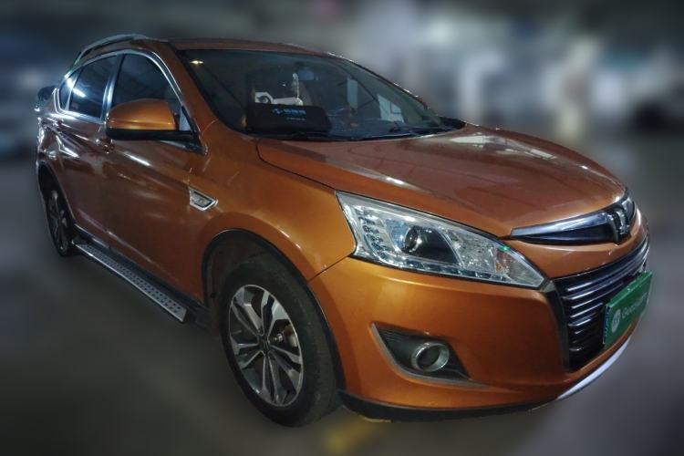 Used Luxgen U6 SUV 2014 1.8T ZhiZun Model Front Right 45 Deg