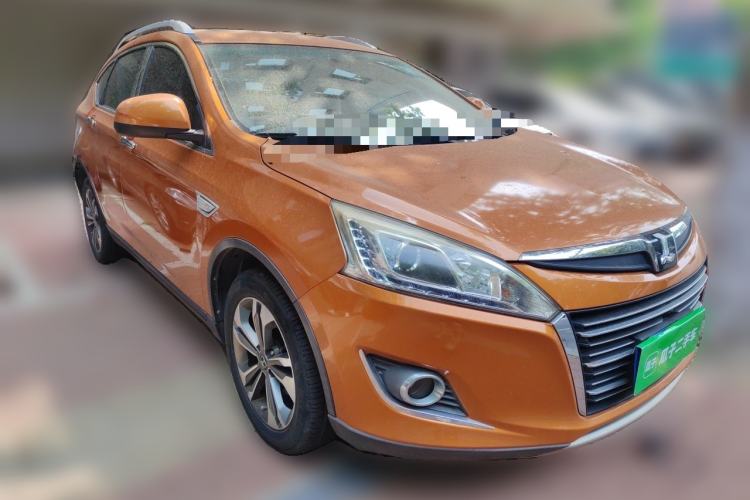 Used Luxgen U6 SUV 2014 2.0T ZhiZun Model Front Right 45 Deg