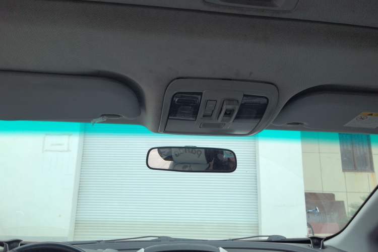 Used Luxgen U6 SUV 2014 1.8T Fashion Edition Headliner
