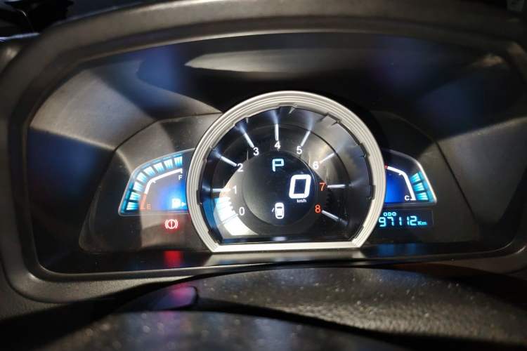 Used Luxgen U6 SUV 2014 1.8T ZhiZun Model Instrument Cluster