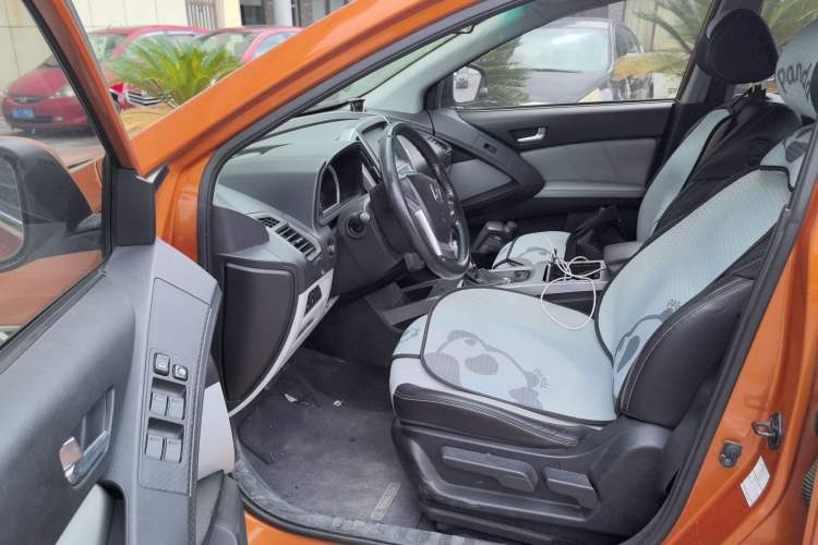 Used Luxgen U6 SUV 2014 1.8T Fashion Edition Left Front Seat