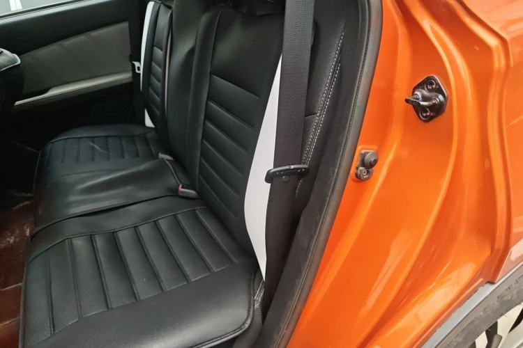 Used Luxgen U6 SUV 2014 1.8T Charm Version Left Rear Seat