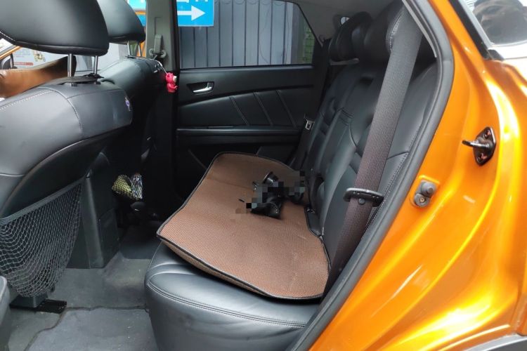 Used Luxgen U6 SUV 2014 2.0T ZhiZun Model Left Rear Seat