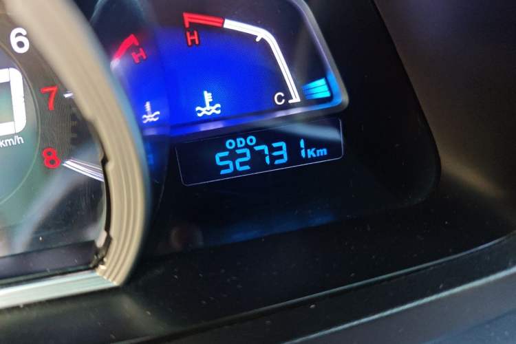 Used Luxgen U6 SUV 2014 1.8T Fashion Edition Odometer Close Up