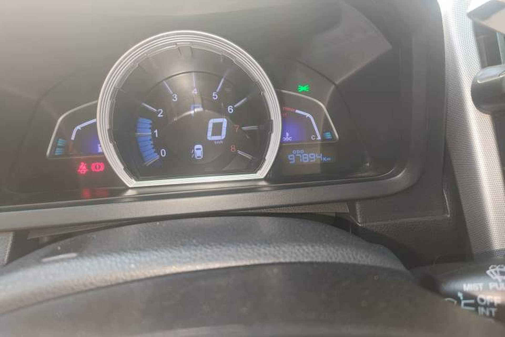 Used Luxgen U6 SUV 2014 1.8T Fashion Edition Odometer Close Up