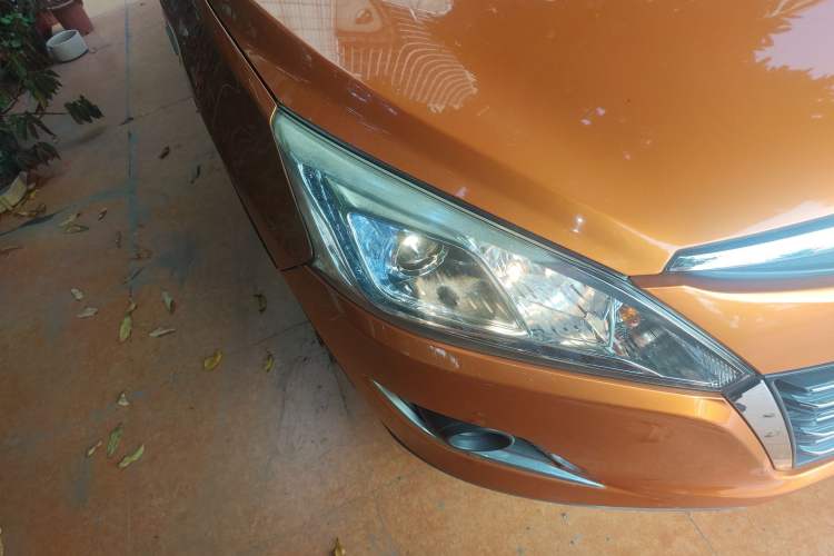 Used Luxgen U6 SUV 2014 1.8T Fashion Edition Right Front Headlight